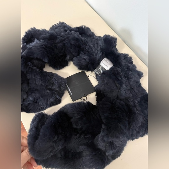 NWT Pull-Through Ruffle Scarf - LUXURIOUS! Genuine Rex Rabbit Fur. - Picture 4 of 4